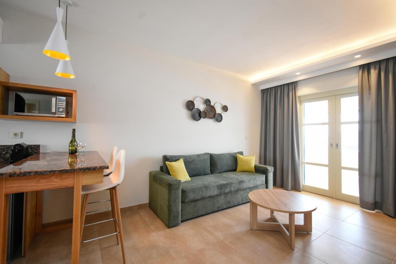 Elena Village Hotel & Suites Миртеа Экстерьер фото