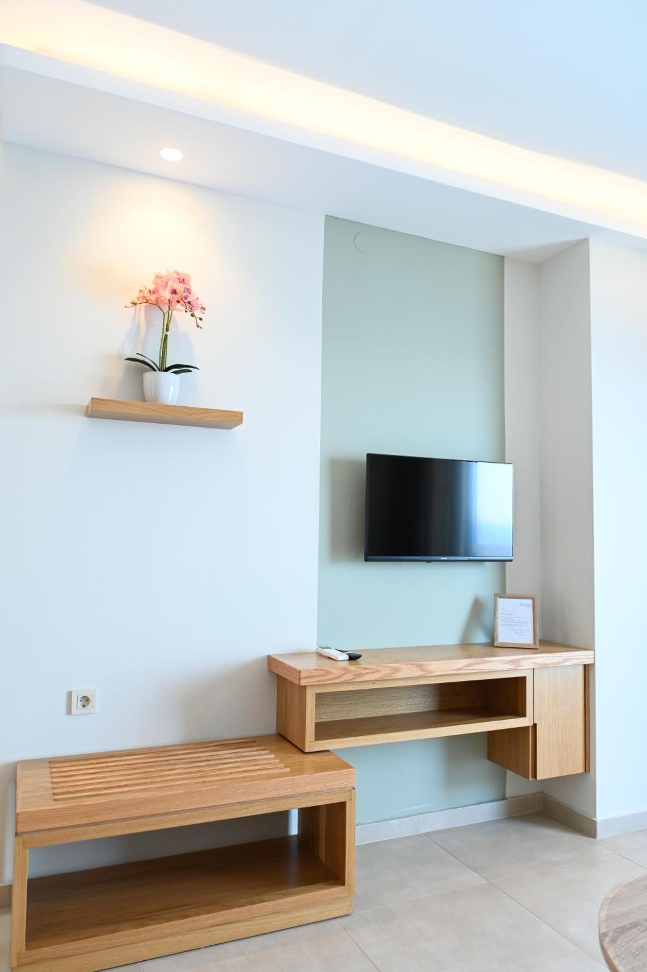 Elena Village Hotel & Suites Миртеа Экстерьер фото