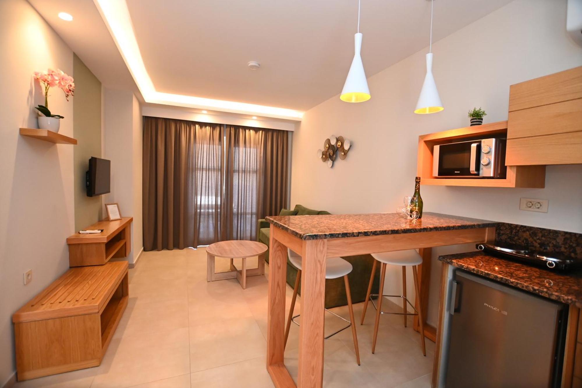Elena Village Hotel & Suites Миртеа Экстерьер фото